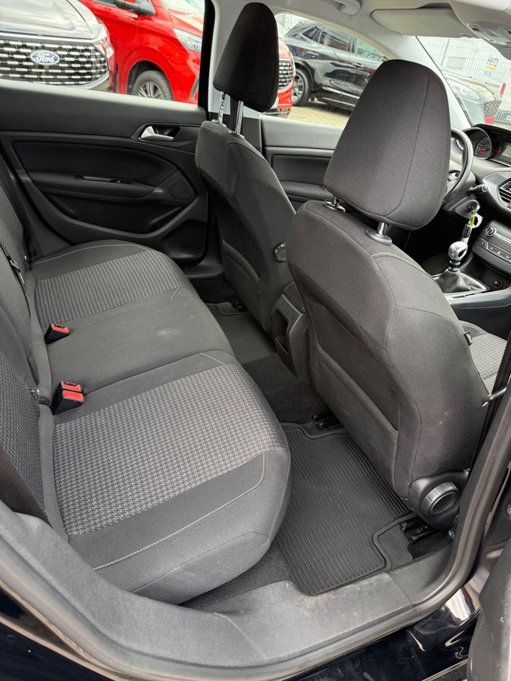 Комби Peugeot 308 SW Active TEMPOMAT NAVI KLIMAA NAVI: снимка 10
