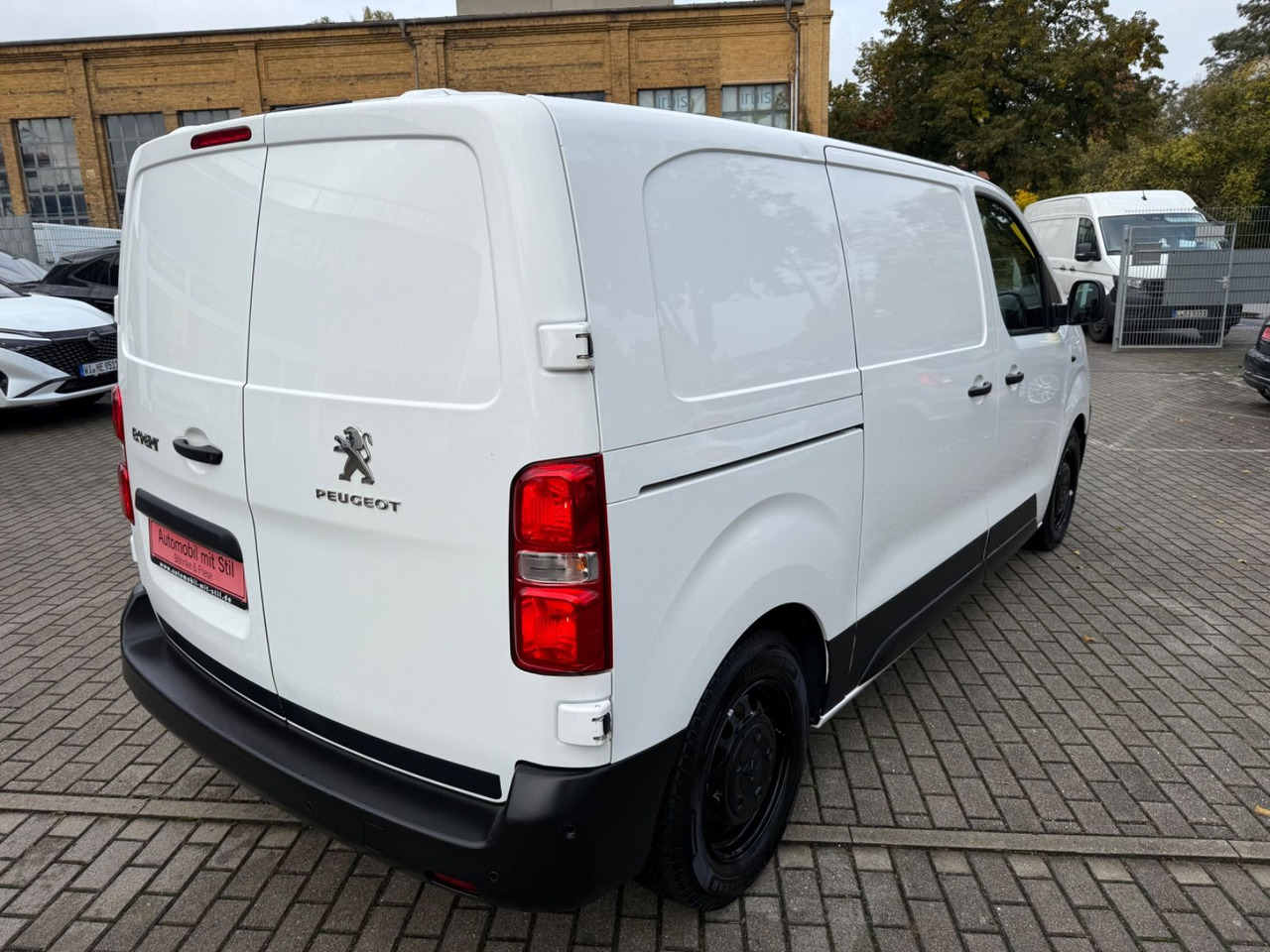 Peugeot Expert Kasten Premium L2 SHZ KLIMA STANDHEIZUNG - Пътнически бус: снимка 5 Peugeot Expert Kasten Premium L2 SHZ KLIMA STANDHEIZUNG - Пътнически бус: снимка 5