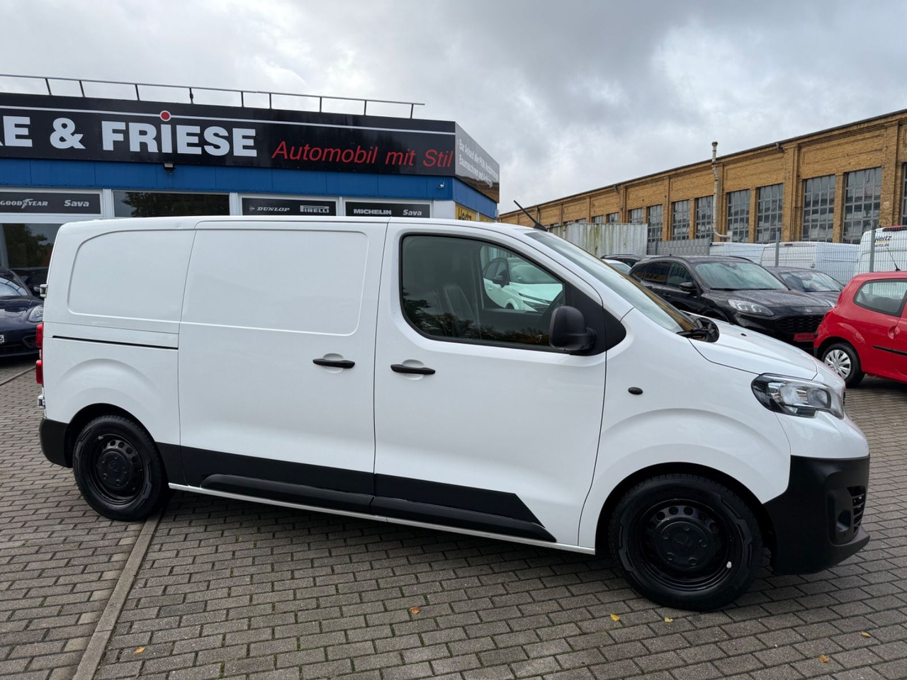 Peugeot Expert Kasten Premium L2 SHZ KLIMA STANDHEIZUNG - Пътнически бус: снимка 3 Peugeot Expert Kasten Premium L2 SHZ KLIMA STANDHEIZUNG - Пътнически бус: снимка 3
