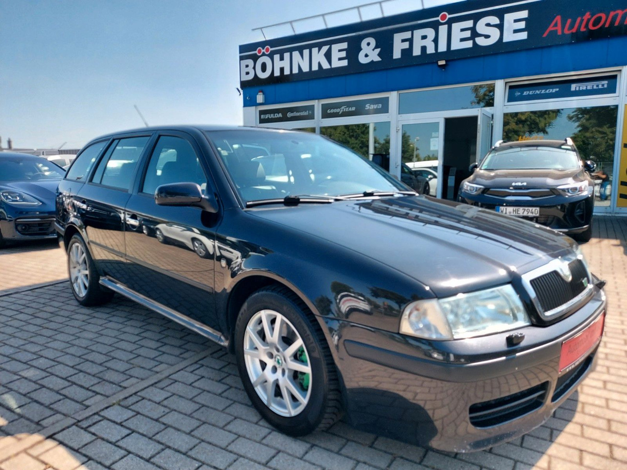 Skoda Octavia Combi RS Xenon DAB Teilleder AHK - Комби: снимка 1 Skoda Octavia Combi RS Xenon DAB Teilleder AHK - Комби: снимка 1