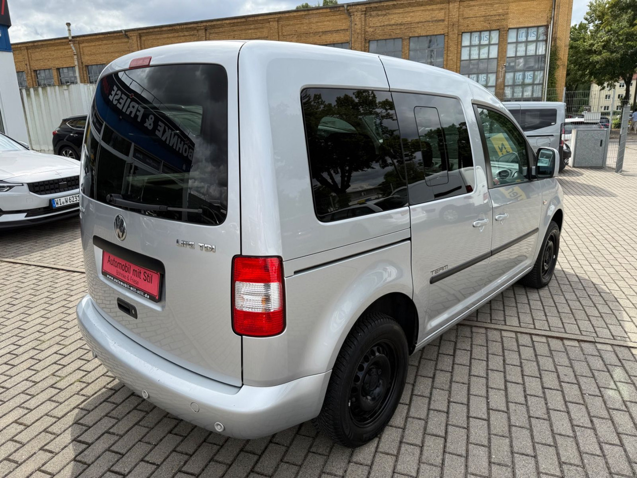 Volkswagen Caddy Life Team 5 Sitze Klima Sitzheiz. PDC - Пътнически бус: снимка 4 Volkswagen Caddy Life Team 5 Sitze Klima Sitzheiz. PDC - Пътнически бус: снимка 4