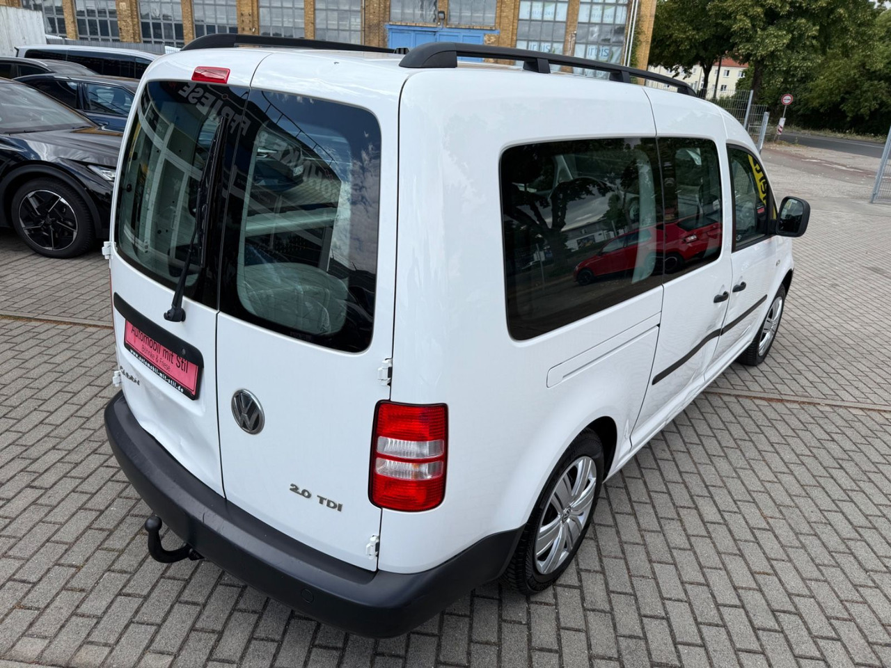Volkswagen Caddy Maxi KastenKombi 5 SITZER KLIMAA SHZ AHK - Пътнически бус: снимка 4 Volkswagen Caddy Maxi KastenKombi 5 SITZER KLIMAA SHZ AHK - Пътнически бус: снимка 4