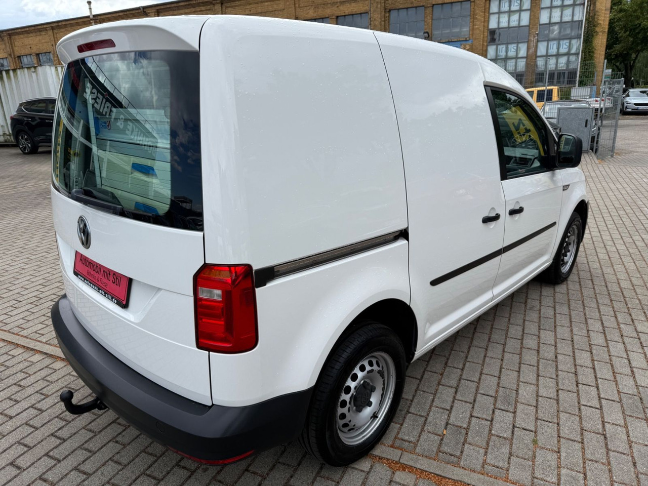 Volkswagen Caddy Nfz Kasten 4Motion KLIMA NAVI 10/25 TÜV - Пътнически бус: снимка 4 Volkswagen Caddy Nfz Kasten 4Motion KLIMA NAVI 10/25 TÜV - Пътнически бус: снимка 4