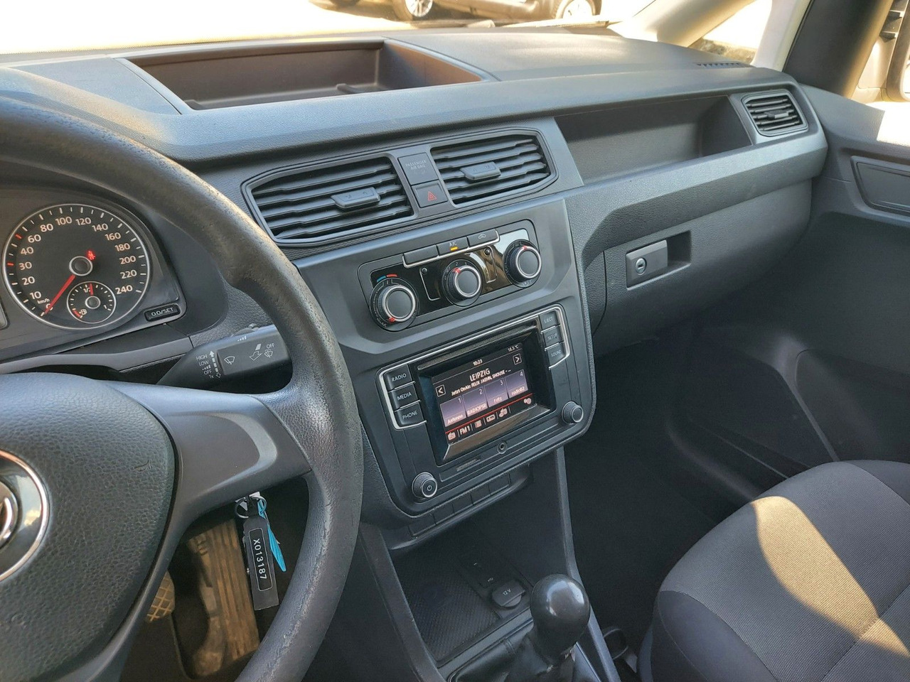 Пътнически бус Volkswagen Caddy Nfz Kasten Klima 2 Sitze Bluetooth: снимка 16 Пътнически бус Volkswagen Caddy Nfz Kasten Klima 2 Sitze Bluetooth: снимка 16