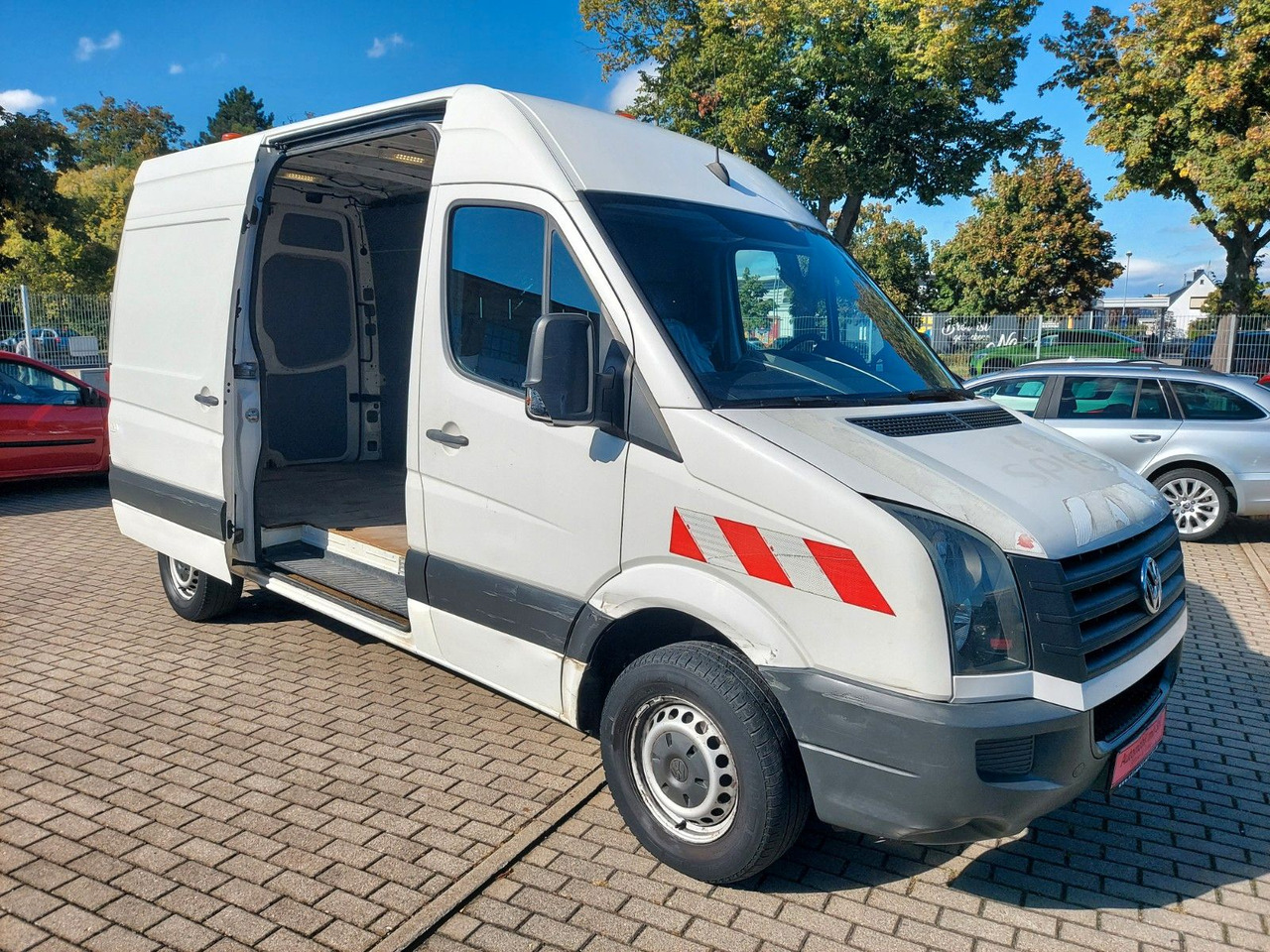 Volkswagen Crafter Kasten 35 mittel L2H2 Hochdach Klima - Товарен бус: снимка 2 Volkswagen Crafter Kasten 35 mittel L2H2 Hochdach Klima - Товарен бус: снимка 2