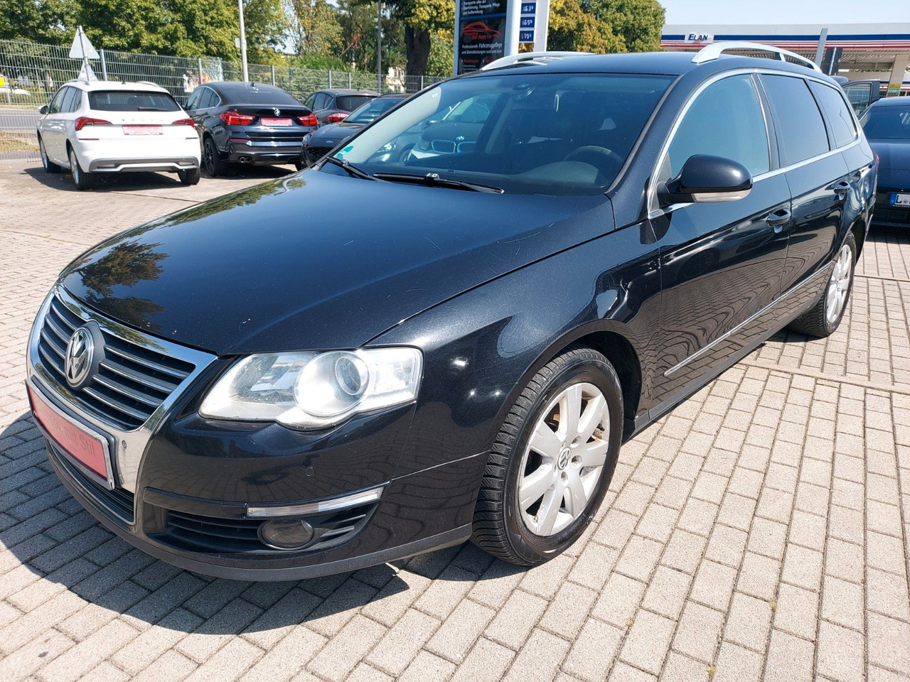 Volkswagen Passat Variant Highline Automatik Navi Leder AHK - Комби: снимка 3 Volkswagen Passat Variant Highline Automatik Navi Leder AHK - Комби: снимка 3