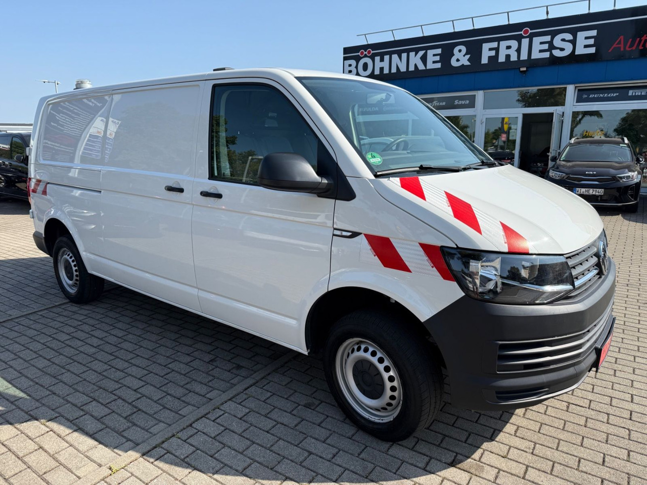 Volkswagen T6 Transporter Kasten-Kombi Lang 4 Motion Klima - Пътнически бус: снимка 2 Volkswagen T6 Transporter Kasten-Kombi Lang 4 Motion Klima - Пътнически бус: снимка 2