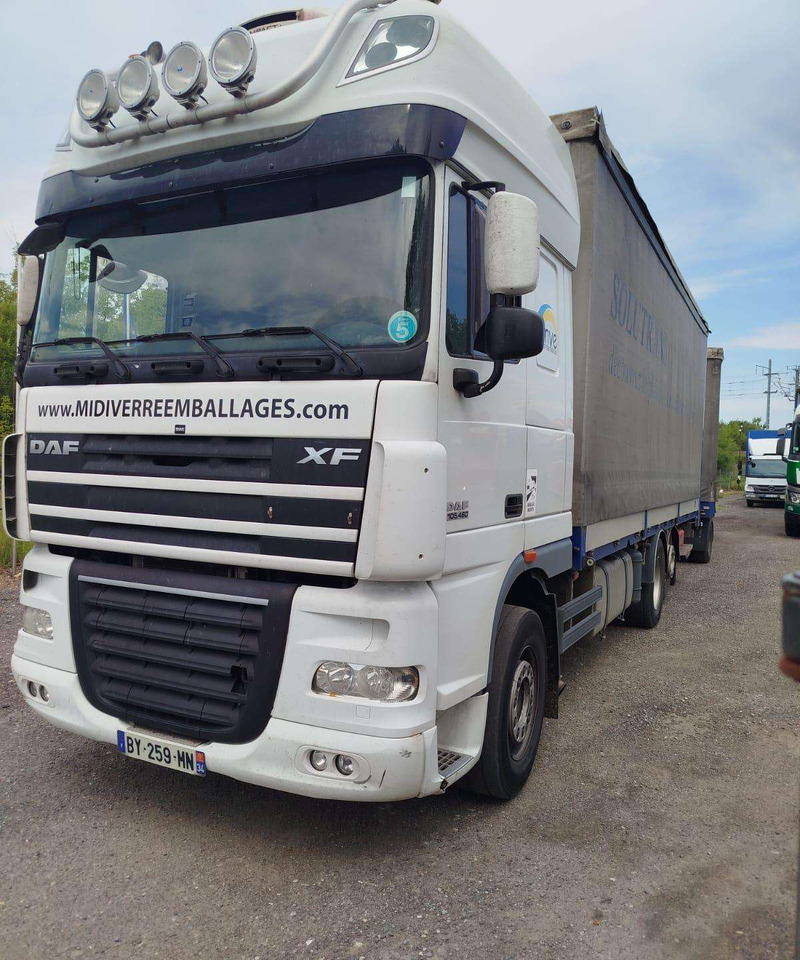 DAF XF 460 - Камион с брезент: снимка 2 DAF XF 460 - Камион с брезент: снимка 2