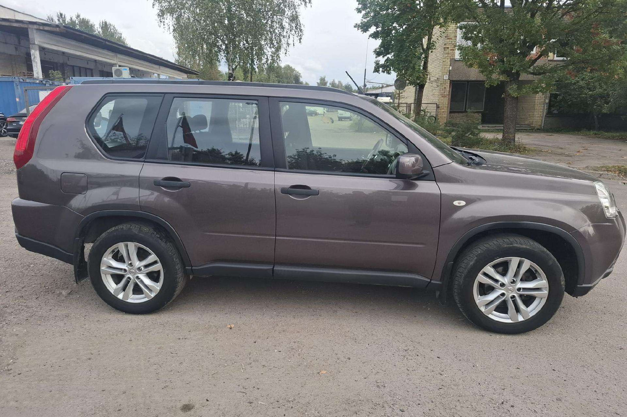 Nissan X-Trail - Джип: снимка 4 Nissan X-Trail - Джип: снимка 4