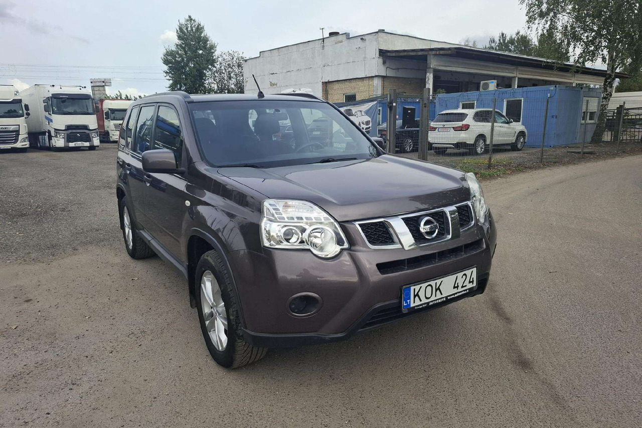 Nissan X-Trail - Джип: снимка 2 Nissan X-Trail - Джип: снимка 2