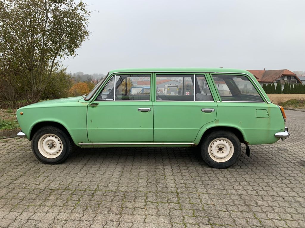 Лек автомобил Lada 1200 Combi  * VAZ 2102  * Shiguli: снимка 1