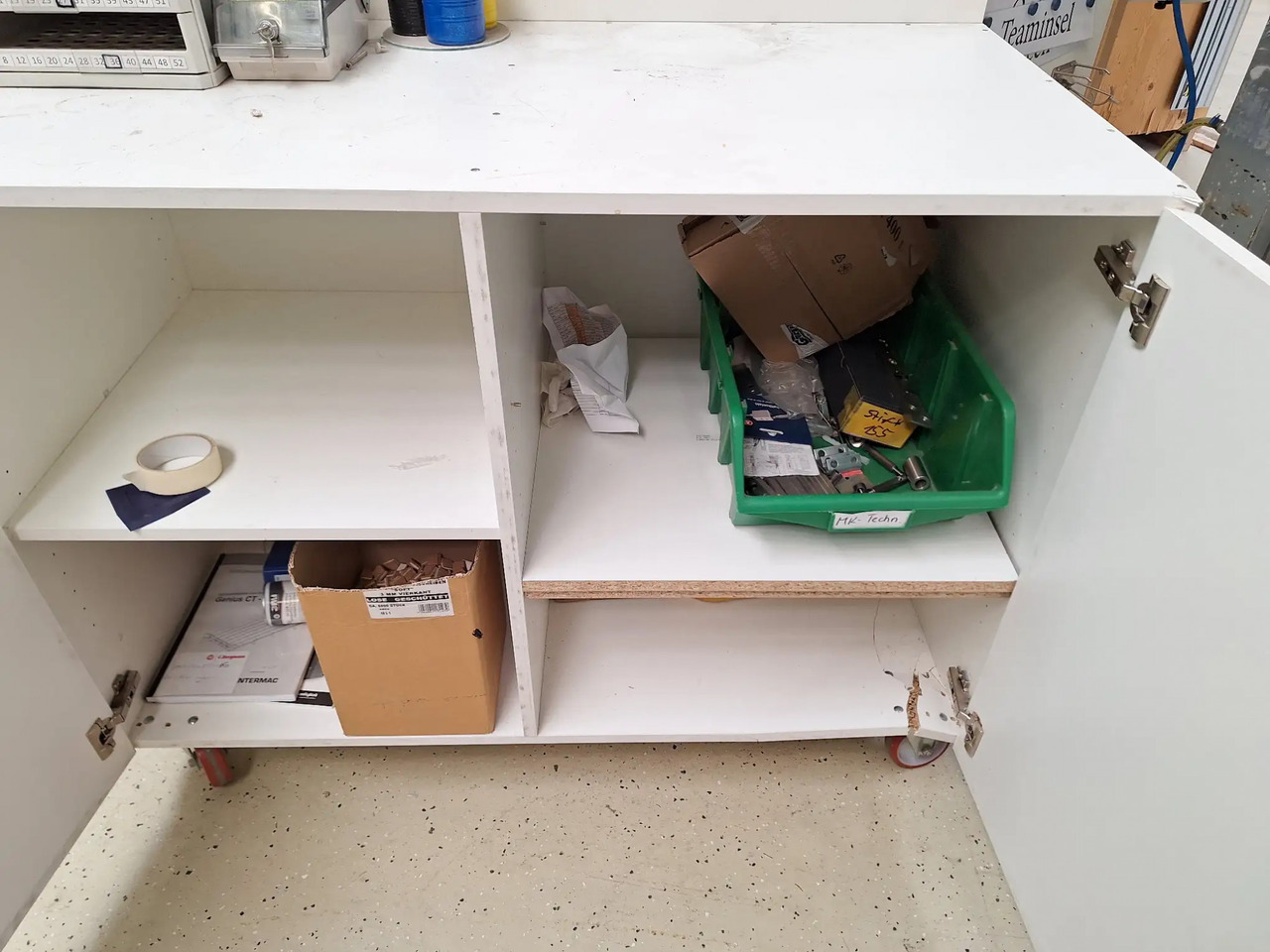 1 Stk. Arbeitsplatz - Оборудване за гаражи/ Работилници: снимка 3 1 Stk. Arbeitsplatz - Оборудване за гаражи/ Работилници: снимка 3