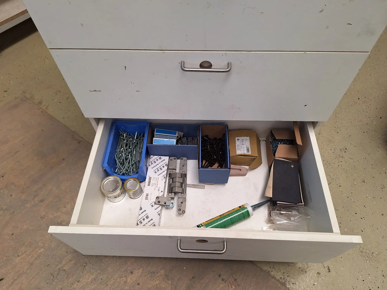 1 Stk. Arbeitsplatz - Оборудване за гаражи/ Работилници: снимка 5 1 Stk. Arbeitsplatz - Оборудване за гаражи/ Работилници: снимка 5