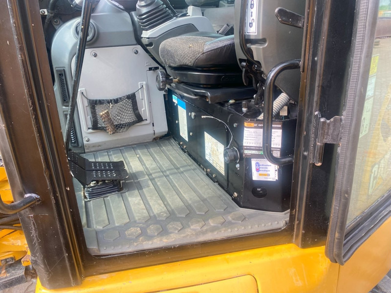 Caterpillar 305E2 NVT - Мини багер: снимка 4 Caterpillar 305E2 NVT - Мини багер: снимка 4