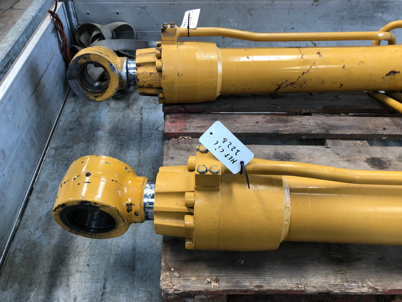Caterpillar 322B Boomcylinder OEM 1184166 - Хидравлика: снимка 5 Caterpillar 322B Boomcylinder OEM 1184166 - Хидравлика: снимка 5
