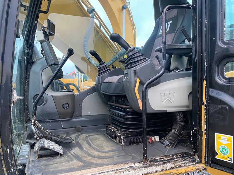 Верижен багер Caterpillar 323D NVT: снимка 8 Верижен багер Caterpillar 323D NVT: снимка 8