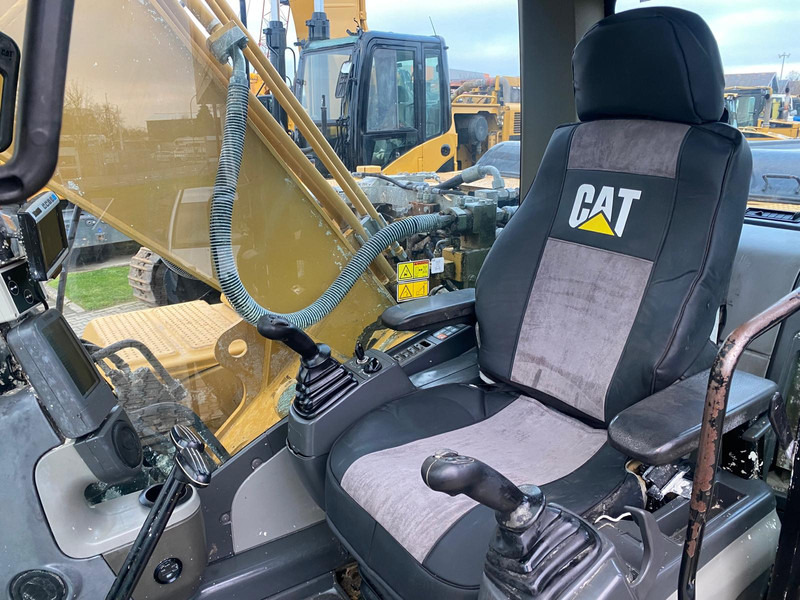 Верижен багер Caterpillar 323D NVT: снимка 7 Верижен багер Caterpillar 323D NVT: снимка 7