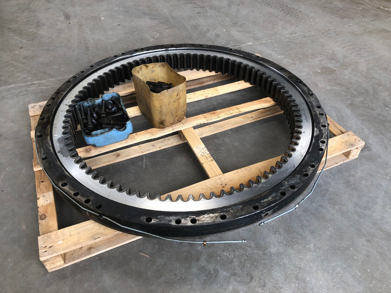 Caterpillar 330/336 Slewring OEM 3530487 - Рама/ Шаси: снимка 3 Caterpillar 330/336 Slewring OEM 3530487 - Рама/ Шаси: снимка 3