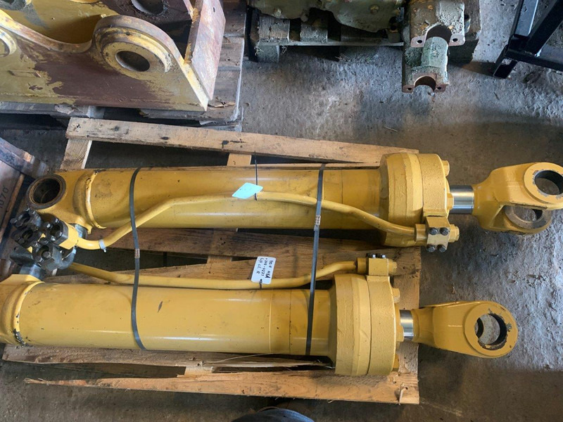 Caterpillar 950H Lifting cylinder OEM 2424272 - Хидравлика: снимка 1 Caterpillar 950H Lifting cylinder OEM 2424272 - Хидравлика: снимка 1