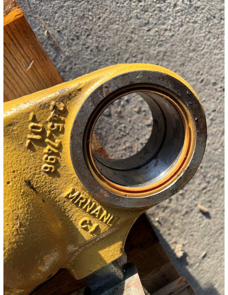 Caterpillar 950H Lifting cylinder OEM 2424272 - Хидравлика: снимка 2 Caterpillar 950H Lifting cylinder OEM 2424272 - Хидравлика: снимка 2