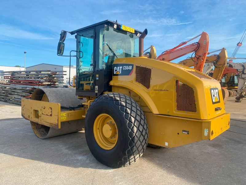 Caterpillar CS64B NVT - Валяк: снимка 1 Caterpillar CS64B NVT - Валяк: снимка 1
