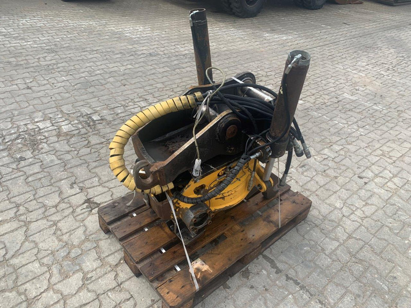 Engcon Engcon 20205 Rototilt NTP10 - Тилтротатор за Строителна техника: снимка 4 Engcon Engcon 20205 Rototilt NTP10 - Тилтротатор за Строителна техника: снимка 4