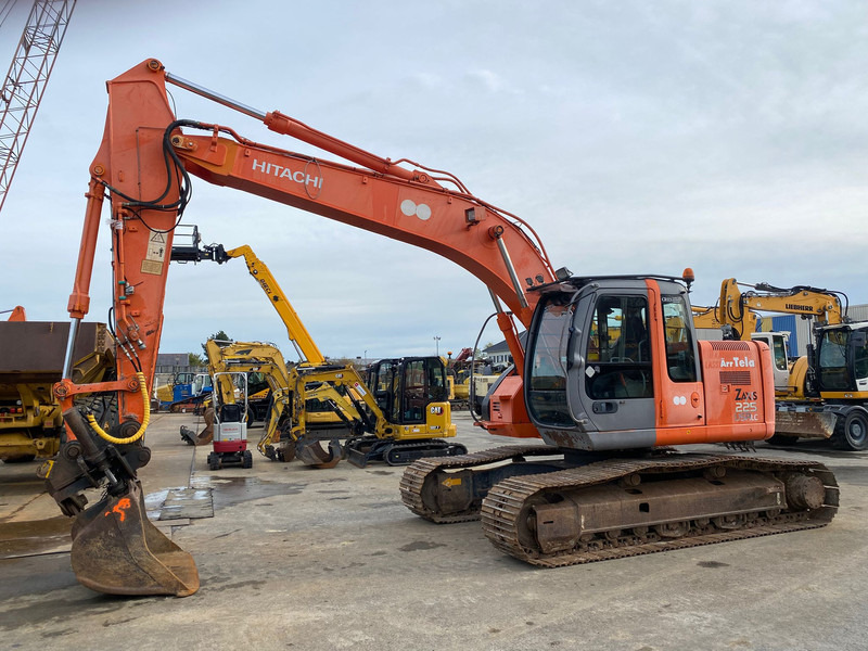 Hitachi ZX 225 USRLC NVT - Верижен багер: снимка 1 Hitachi ZX 225 USRLC NVT - Верижен багер: снимка 1