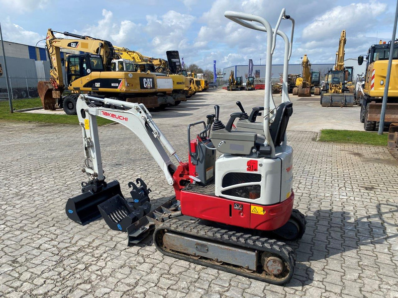 Takeuchi TB210R NVT - Мини багер: снимка 1 Takeuchi TB210R NVT - Мини багер: снимка 1