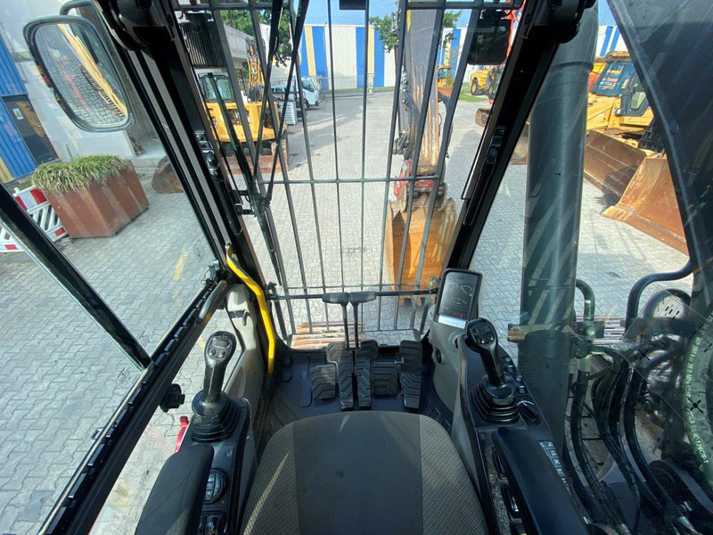 Volvo EC 250 DNL NVT - Верижен багер: снимка 4 Volvo EC 250 DNL NVT - Верижен багер: снимка 4