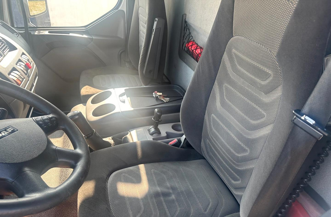DAF LF 55.220 FURGONE 8 MT. - Камион фургон: снимка 5 DAF LF 55.220 FURGONE 8 MT. - Камион фургон: снимка 5