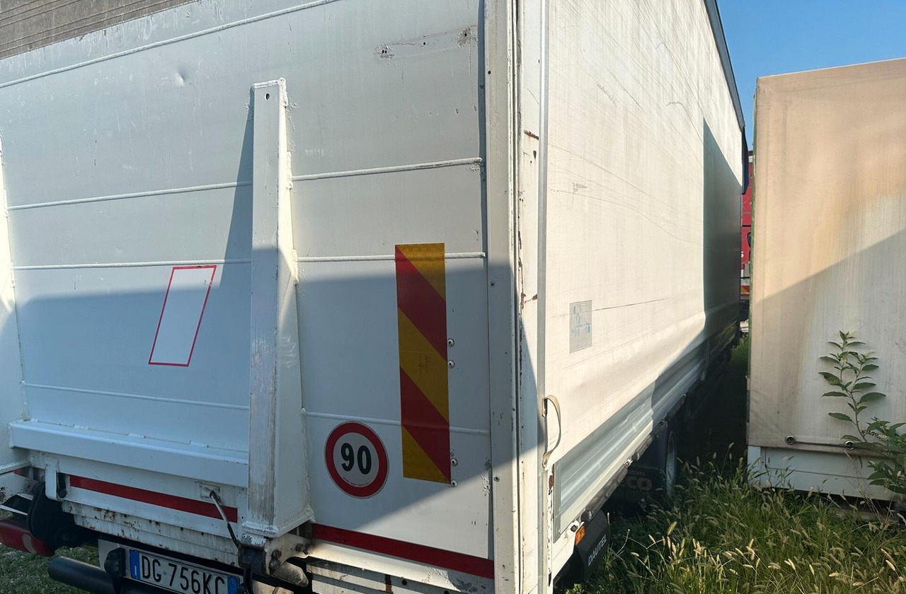 Renault MIDLUM 215.10 - Камион с брезент: снимка 4 Renault MIDLUM 215.10 - Камион с брезент: снимка 4