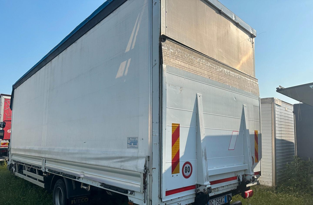 Renault MIDLUM 215.10 - Камион с брезент: снимка 3 Renault MIDLUM 215.10 - Камион с брезент: снимка 3