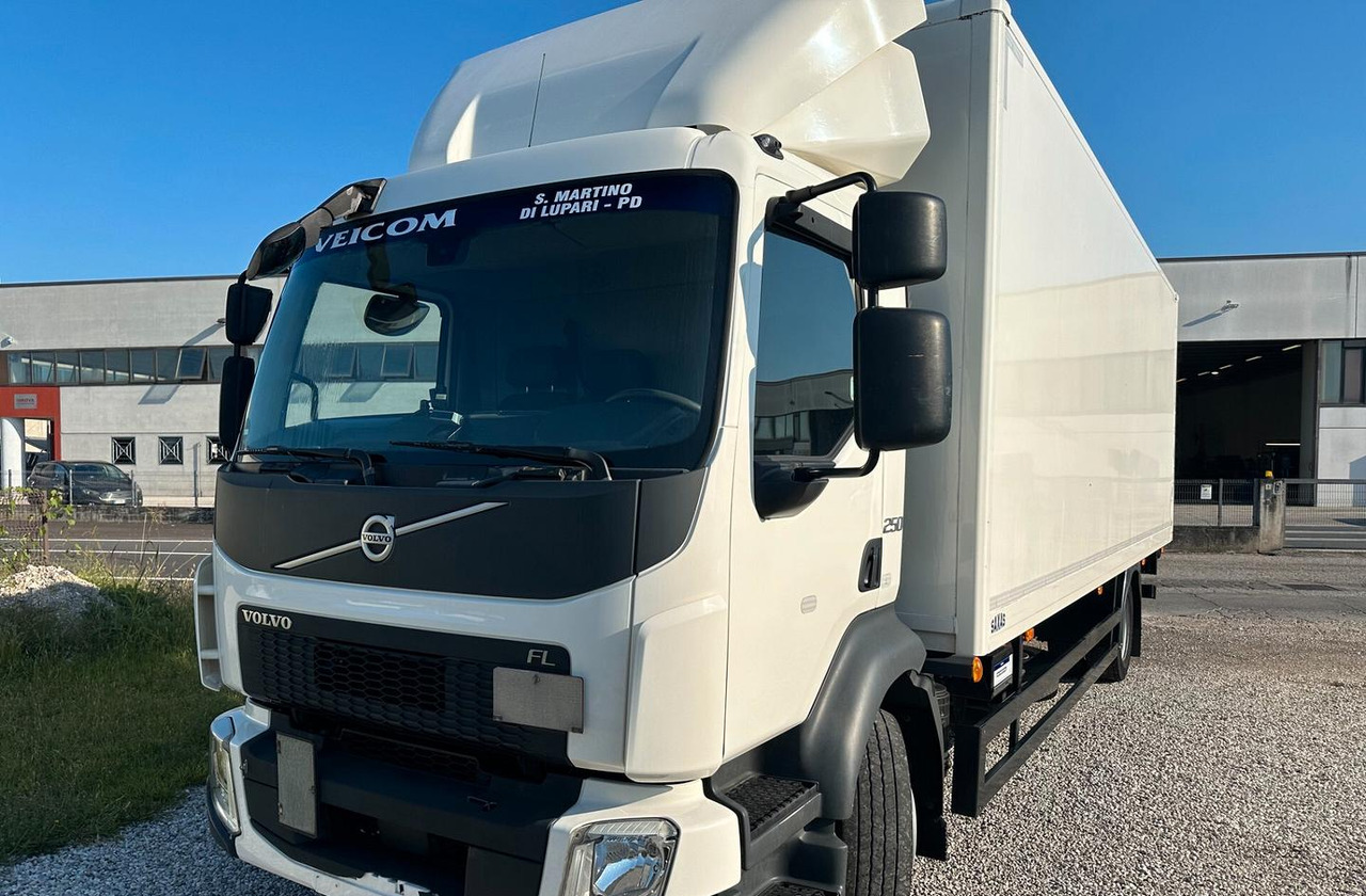 Volvo FL 250 EURO 6 FURGONE E SPONDA - Камион фургон: снимка 1 Volvo FL 250 EURO 6 FURGONE E SPONDA - Камион фургон: снимка 1