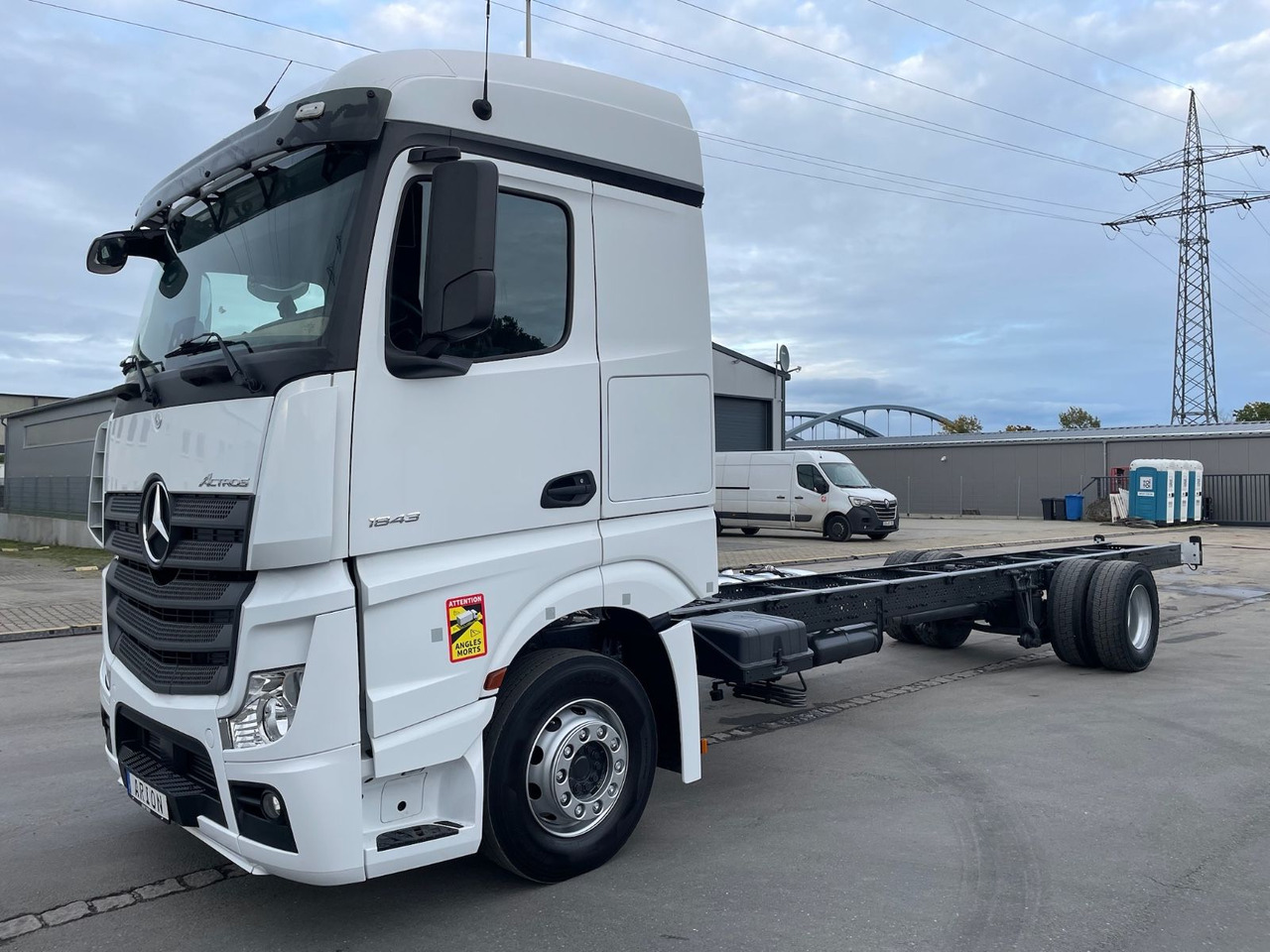 Mercedes-Benz Actros 4 1843 4x2 Fahrgestell/StandAC/ACC/EU6 - Шаси кабина: снимка 3 Mercedes-Benz Actros 4 1843 4x2 Fahrgestell/StandAC/ACC/EU6 - Шаси кабина: снимка 3