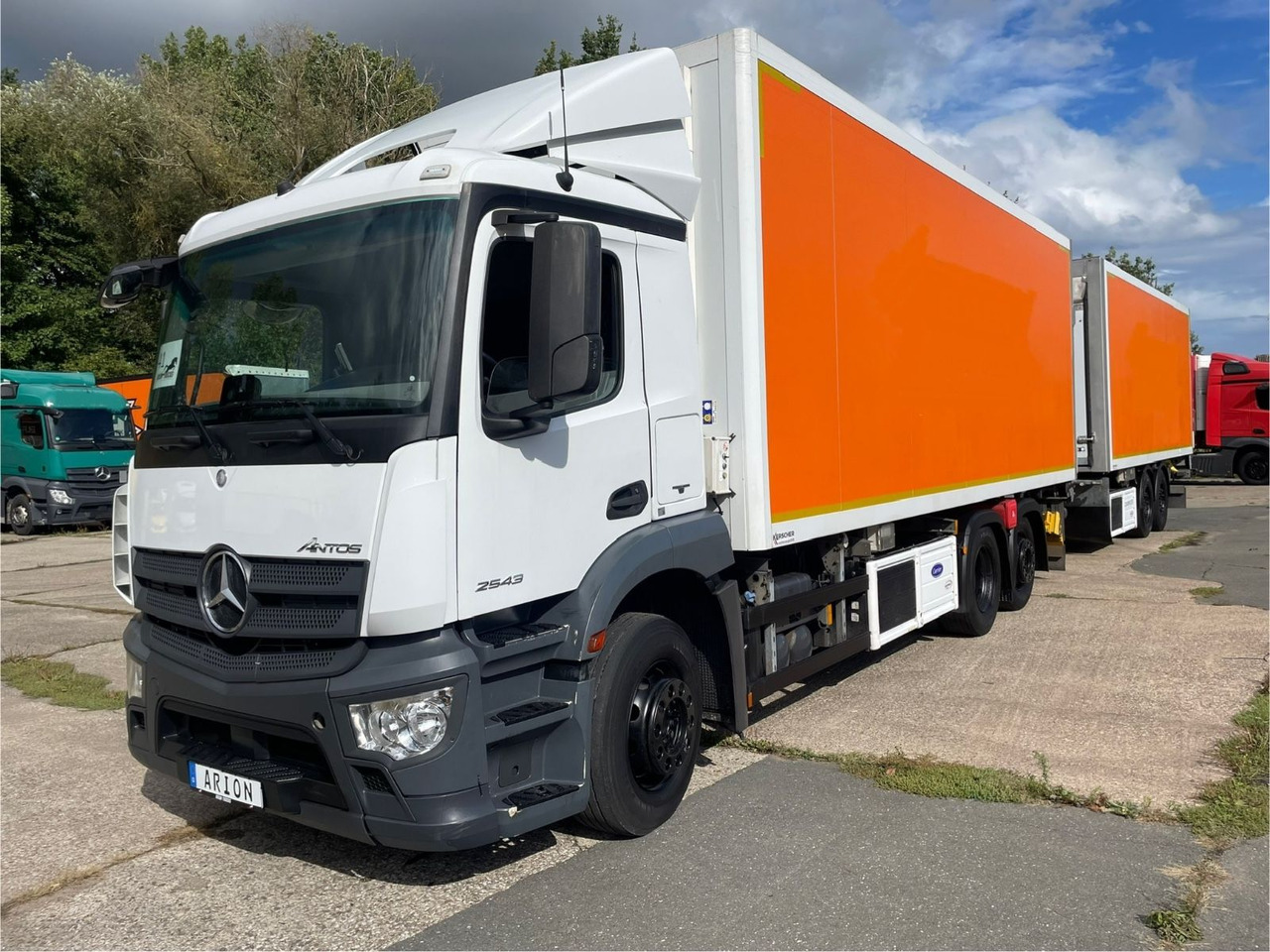 Mercedes-Benz Antos 2543 6x2 Kühlkoffer/CARRIER/KERSCHER/NLA - Рефрижератор камион: снимка 3 Mercedes-Benz Antos 2543 6x2 Kühlkoffer/CARRIER/KERSCHER/NLA - Рефрижератор камион: снимка 3