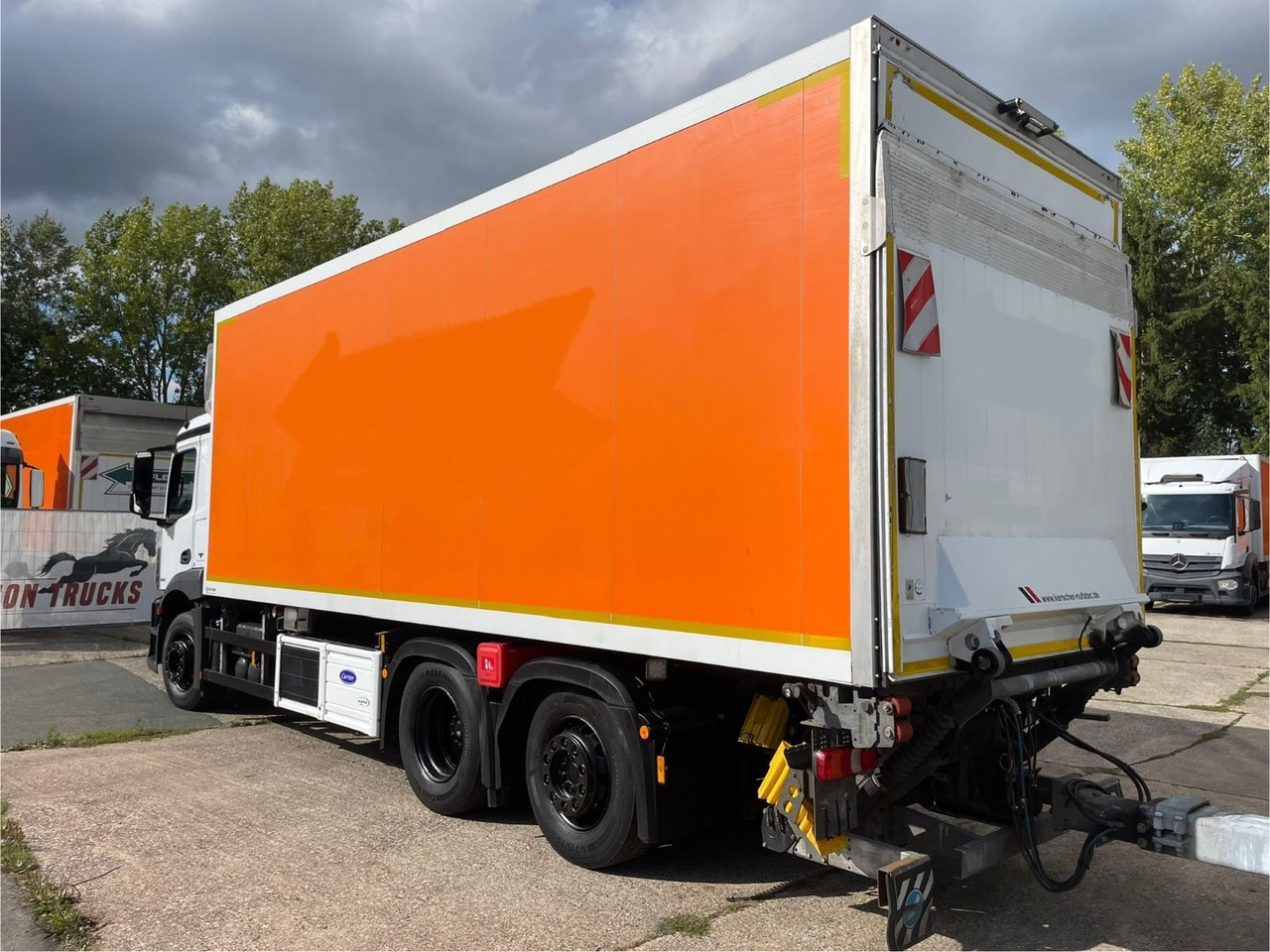 Mercedes-Benz Antos 2543 6x2 Kühlkoffer/CARRIER/NLA/LBW/AC/EU6 - Рефрижератор камион: снимка 4 Mercedes-Benz Antos 2543 6x2 Kühlkoffer/CARRIER/NLA/LBW/AC/EU6 - Рефрижератор камион: снимка 4