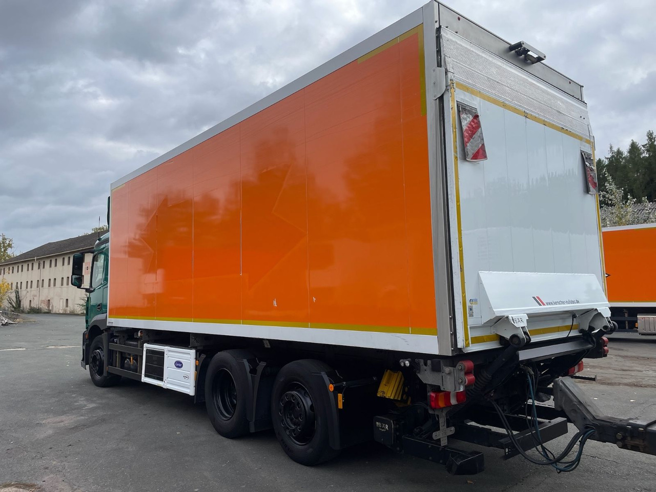 Mercedes-Benz Antos 2543 6x2 Kühlkoffer/CARRIER/NLA/LBW/AC/EU6 - Рефрижератор камион: снимка 4 Mercedes-Benz Antos 2543 6x2 Kühlkoffer/CARRIER/NLA/LBW/AC/EU6 - Рефрижератор камион: снимка 4
