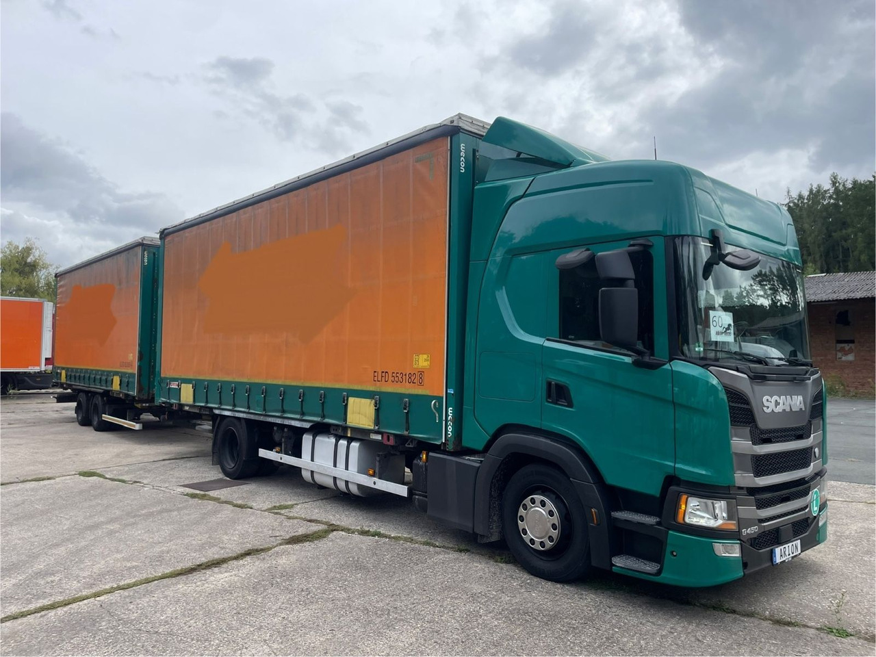 Scania G450 Pritsche+Plane/ANHÄNGER/KOTSCHENREUTHER - Камион с брезент: снимка 1 Scania G450 Pritsche+Plane/ANHÄNGER/KOTSCHENREUTHER - Камион с брезент: снимка 1