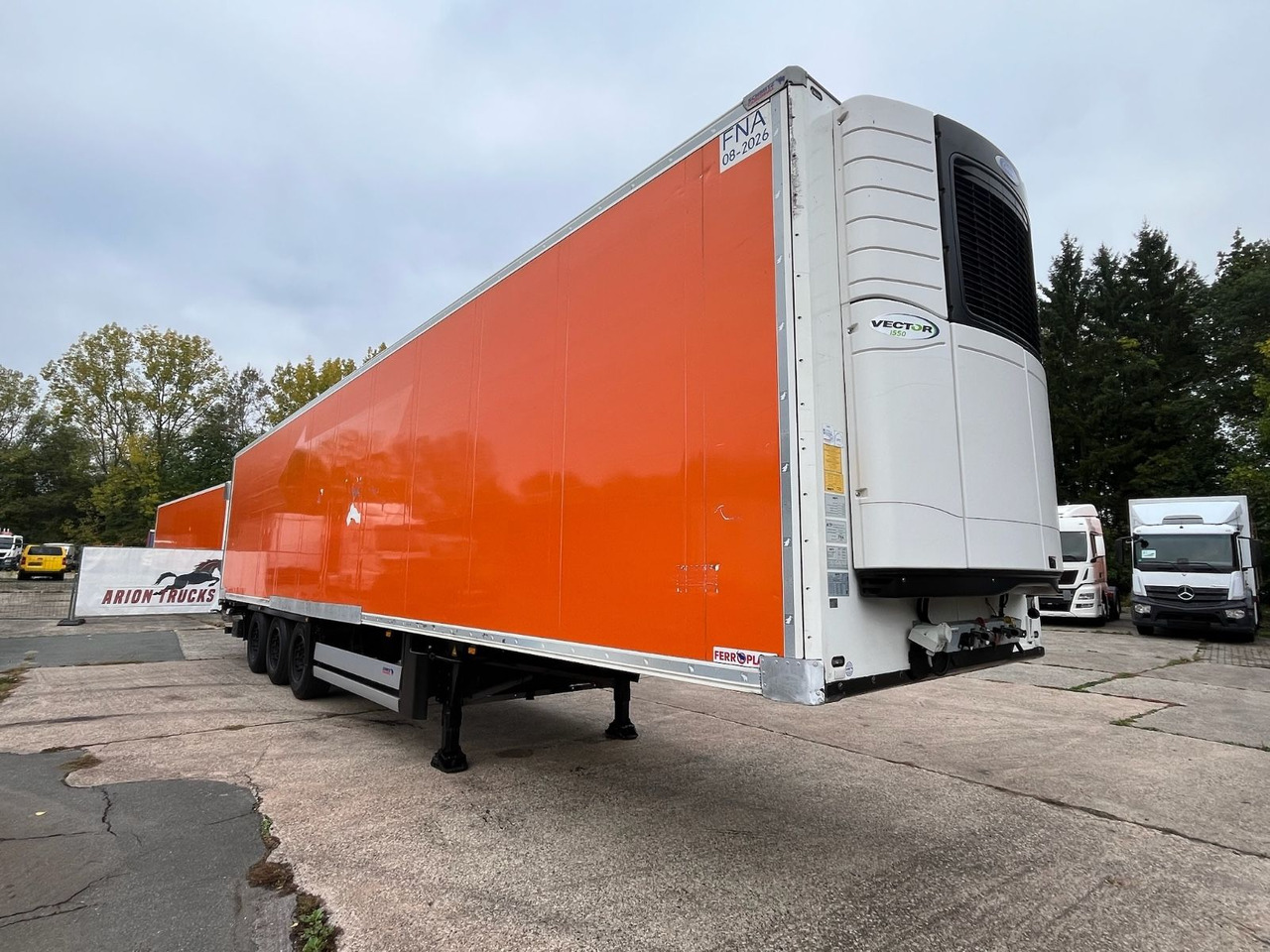 Schmitz Cargobull SCB*S3B/CARRIER/Vector1550/LBW/BÄR/2347h/13,4m - Рефрижератор полуремарке: снимка 1 Schmitz Cargobull SCB*S3B/CARRIER/Vector1550/LBW/BÄR/2347h/13,4m - Рефрижератор полуремарке: снимка 1