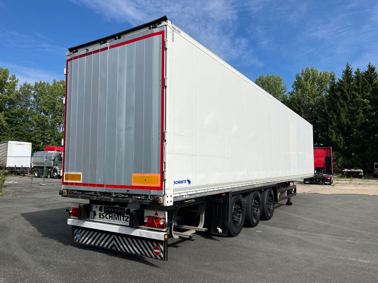 Schmitz Cargobull SKO 24 / L- 13,62 FP 25 / Trockenfrachtkoffer - Затворена каросерия полуремарке: снимка 4 Schmitz Cargobull SKO 24 / L- 13,62 FP 25 / Trockenfrachtkoffer - Затворена каросерия полуремарке: снимка 4