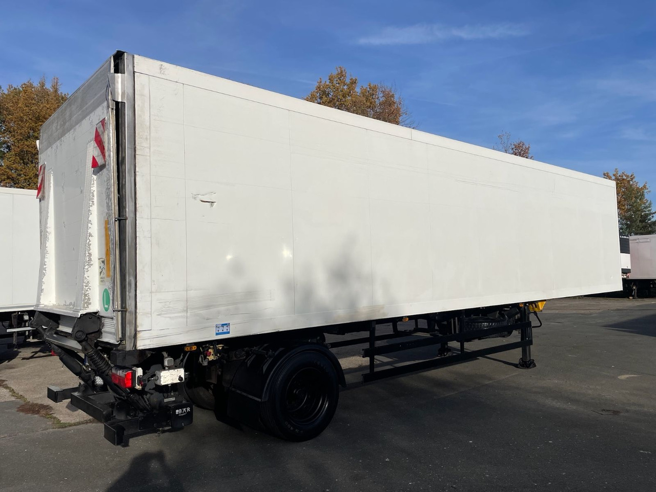 Schmitz Cargobull SKO10/THERMOKING/SL200e/LBW/BÄR/11,15m/Lenkachse - Рефрижератор полуремарке: снимка 5 Schmitz Cargobull SKO10/THERMOKING/SL200e/LBW/BÄR/11,15m/Lenkachse - Рефрижератор полуремарке: снимка 5