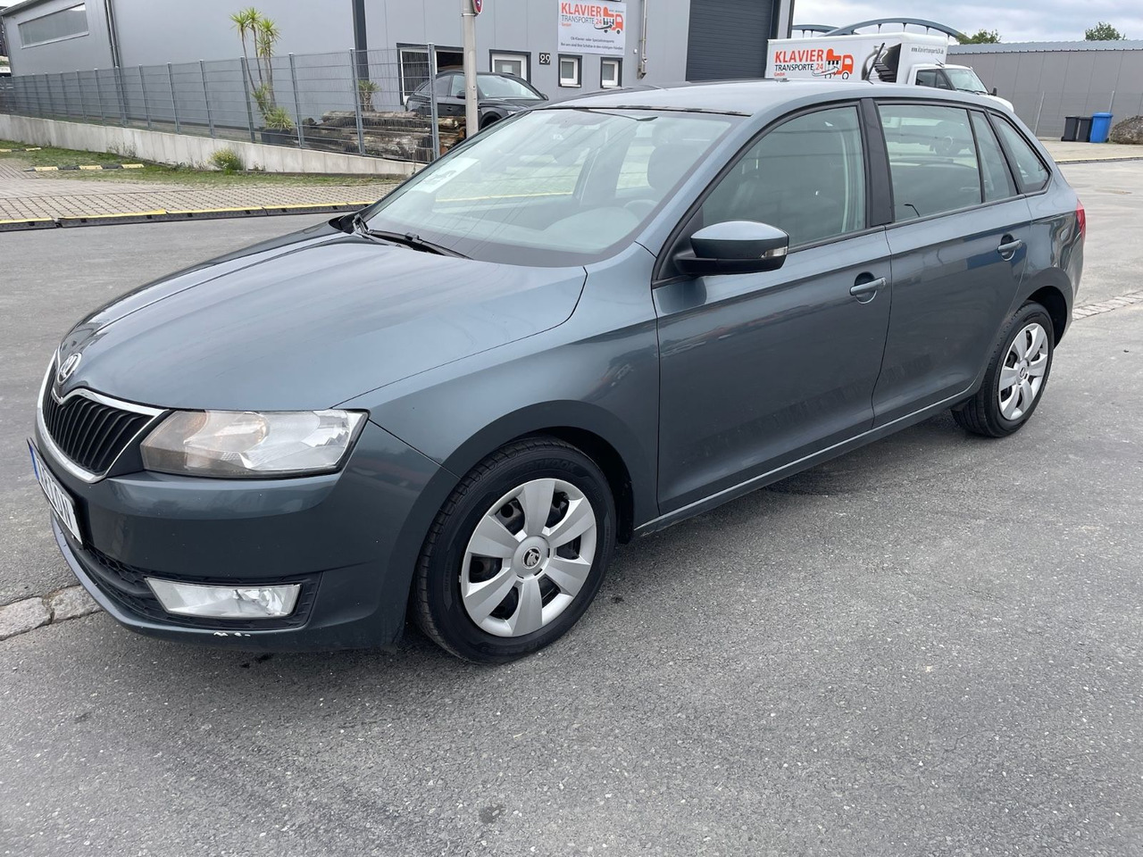 Skoda Rapid Spaceback Ambition - Комби: снимка 3 Skoda Rapid Spaceback Ambition - Комби: снимка 3