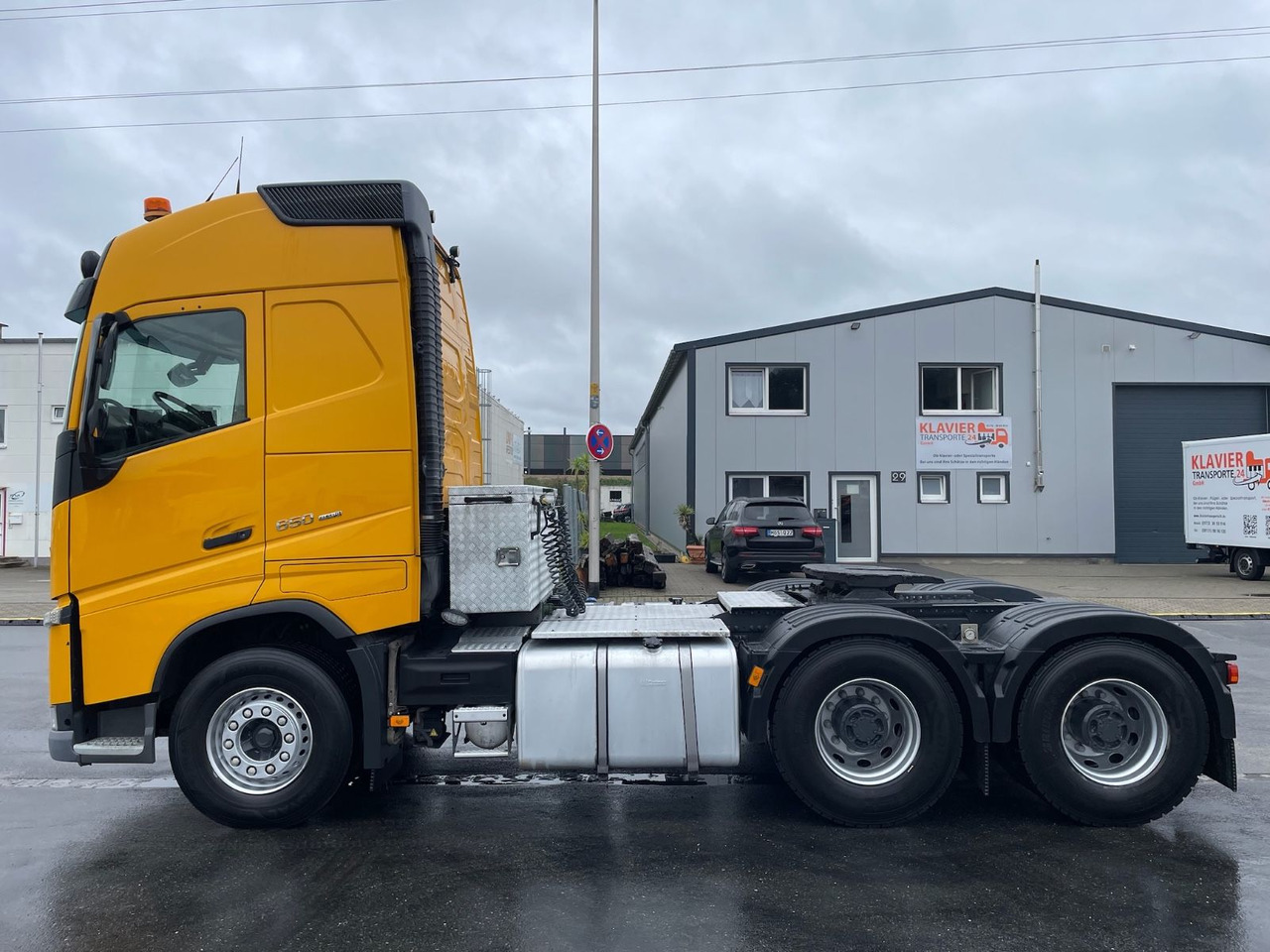 Volvo FH16 650 6x4/120t/BIG AXLE/Retarder/StandAC/EU6 - Влекач: снимка 4 Volvo FH16 650 6x4/120t/BIG AXLE/Retarder/StandAC/EU6 - Влекач: снимка 4
