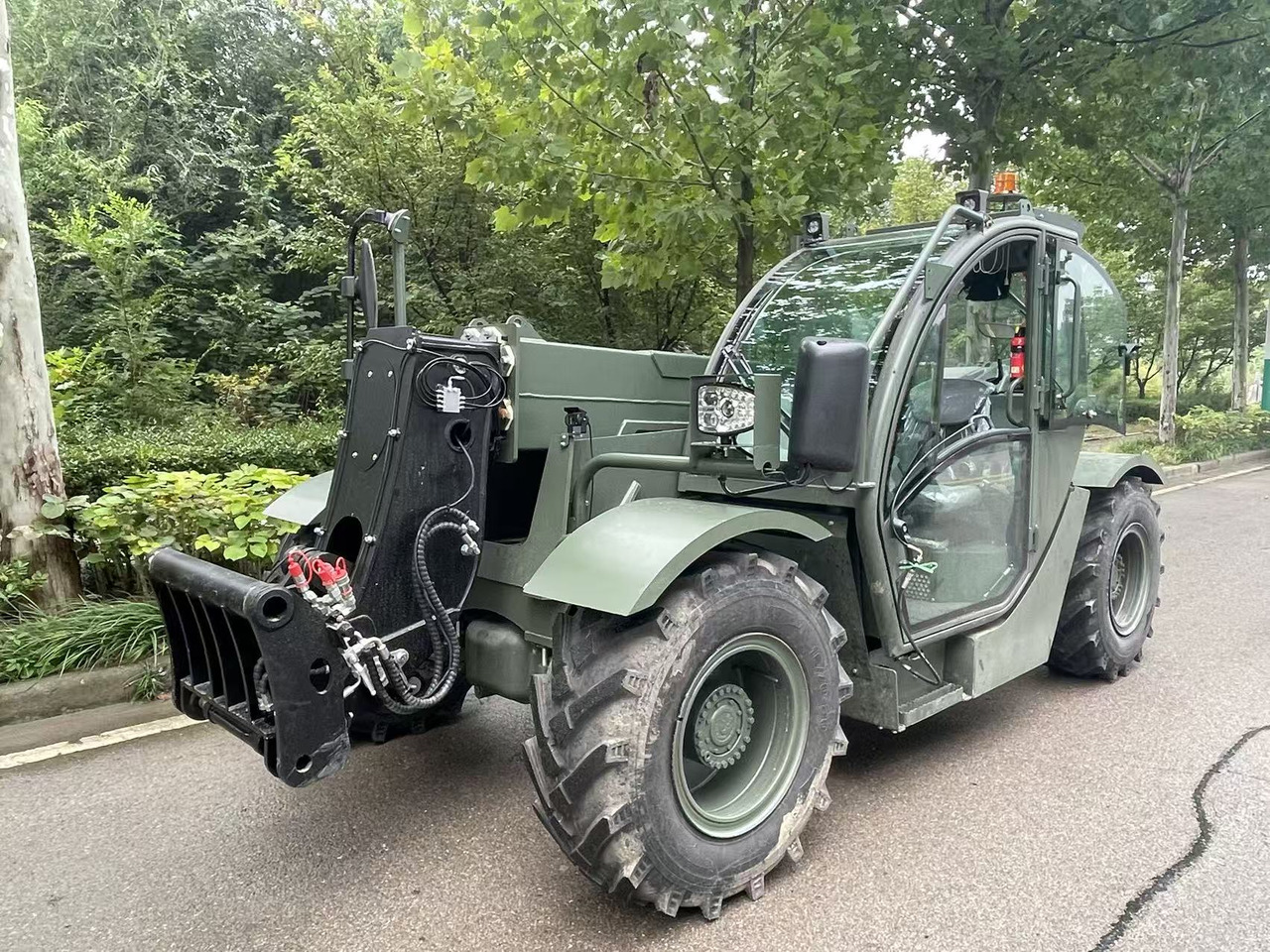 JIELI JL7030 I am looking for a distributor:) - Телескопичен товарач: снимка 4 JIELI JL7030 I am looking for a distributor:) - Телескопичен товарач: снимка 4