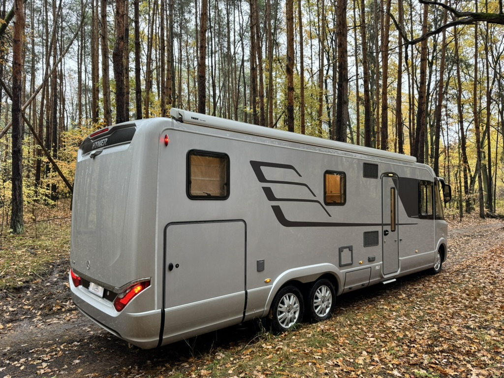 HYMER / ERIBA BML880 - Интегриран кемпер: снимка 3 HYMER / ERIBA BML880 - Интегриран кемпер: снимка 3