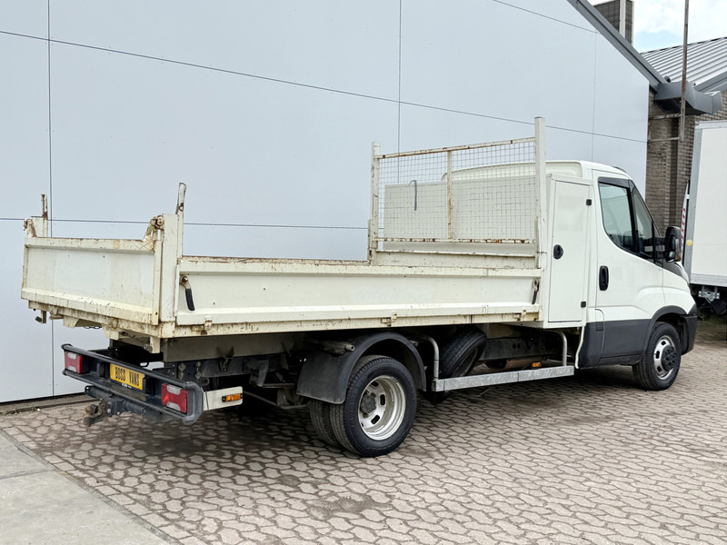 Iveco Daily 35C12 2.3 Kipper Dubbellucht 3.5t Trekhaak Airco Cruise Control Lucht geveerde stoel - Бус самосвал: снимка 4 Iveco Daily 35C12 2.3 Kipper Dubbellucht 3.5t Trekhaak Airco Cruise Control Lucht geveerde stoel - Бус самосвал: снимка 4