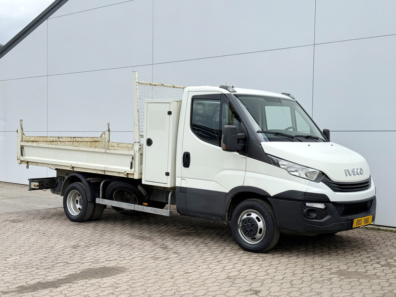Iveco Daily 35C12 2.3 Kipper Dubbellucht 3.5t Trekhaak Airco Cruise Control Lucht geveerde stoel - Бус самосвал: снимка 5 Iveco Daily 35C12 2.3 Kipper Dubbellucht 3.5t Trekhaak Airco Cruise Control Lucht geveerde stoel - Бус самосвал: снимка 5