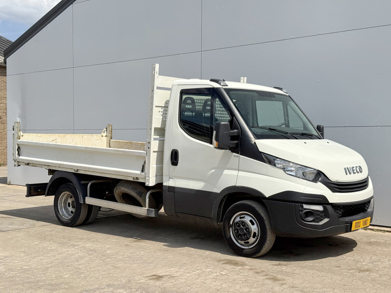 Iveco Daily 35C12 2.3 Kipper Dubbellucht Trekhaak Airco Cruise Control Lucht Geveerde Stoel - Бус самосвал: снимка 5 Iveco Daily 35C12 2.3 Kipper Dubbellucht Trekhaak Airco Cruise Control Lucht Geveerde Stoel - Бус самосвал: снимка 5