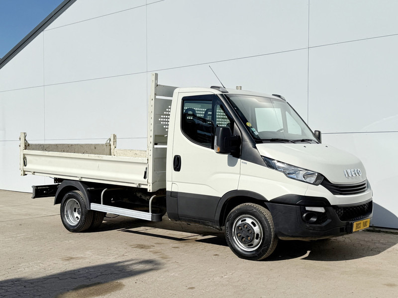 Iveco Daily 35C12 2.3 Kipper Dubbellucht Trekhaak Airco Cruise Control Lucht Geveerde Stoel - Бус самосвал: снимка 5 Iveco Daily 35C12 2.3 Kipper Dubbellucht Trekhaak Airco Cruise Control Lucht Geveerde Stoel - Бус самосвал: снимка 5