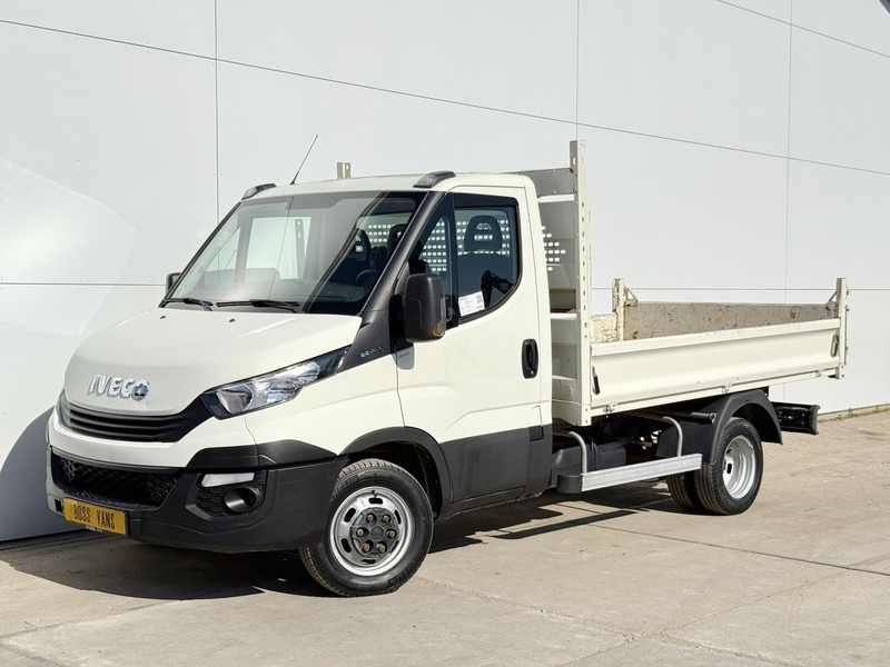 Iveco Daily 35C12 2.3 Kipper Dubbellucht Trekhaak Airco Cruise Control Lucht Geveerde Stoel - Бус самосвал: снимка 2 Iveco Daily 35C12 2.3 Kipper Dubbellucht Trekhaak Airco Cruise Control Lucht Geveerde Stoel - Бус самосвал: снимка 2